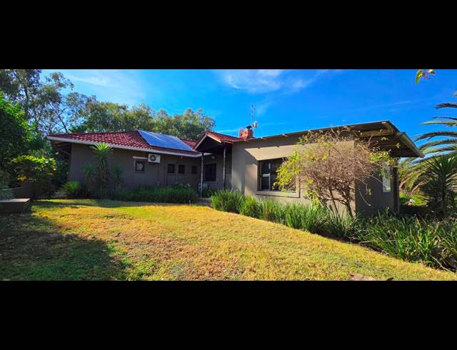 FARM FOR SALE IN ZONNEHOEWE